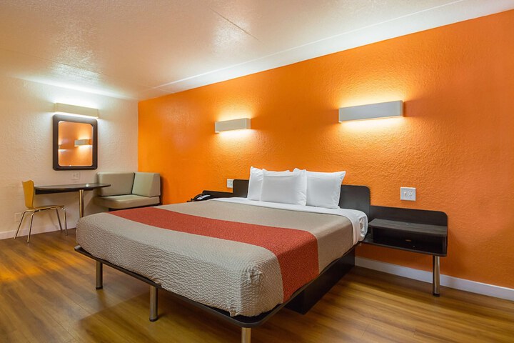 Motel 6 Garland TX - Northeast Dallas