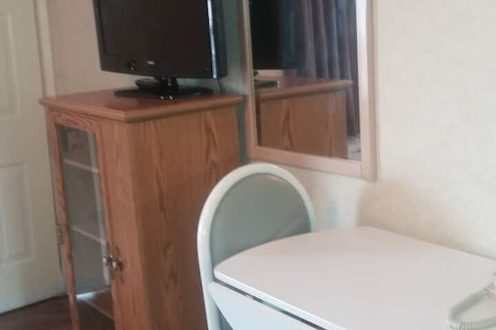 Shoreline Resort