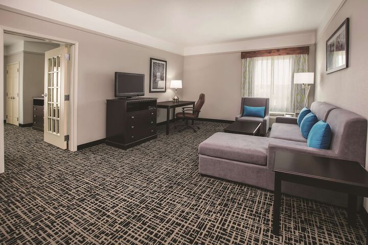 Room 16 of 30