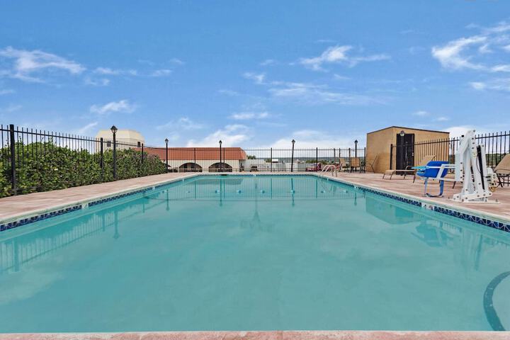 Pool 3 of 17