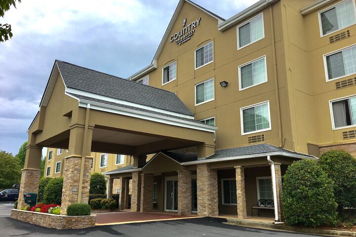 Country Inn & Suites by Radisson Buford at Mall of Georgia, GA
