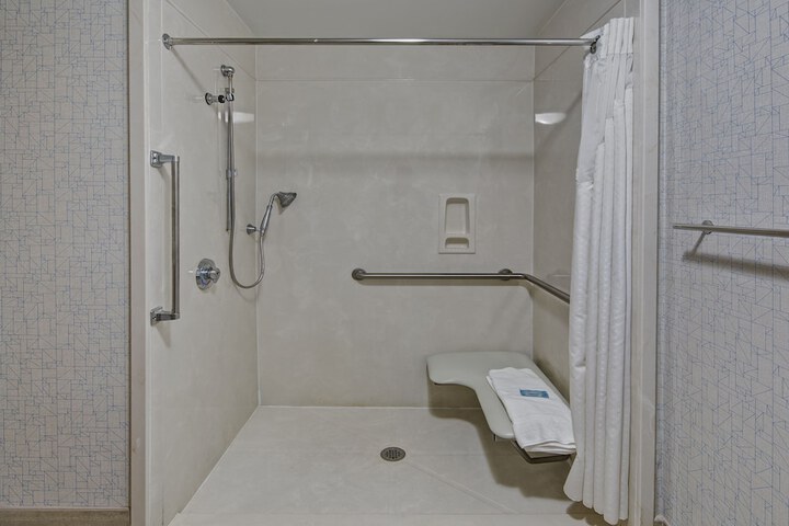 Room 14 of 45