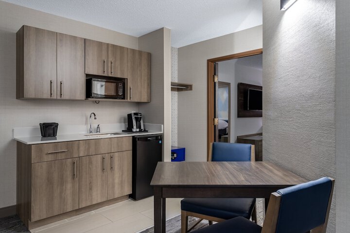 Room 49 of 75