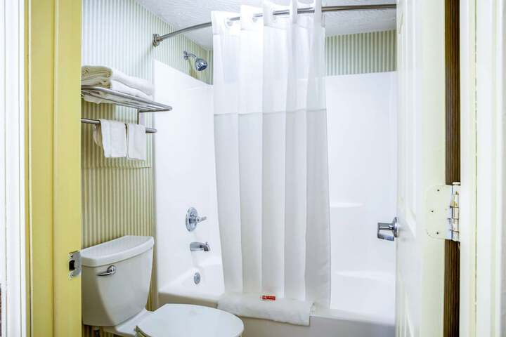 Econo Lodge Huntington - Barboursville University Area