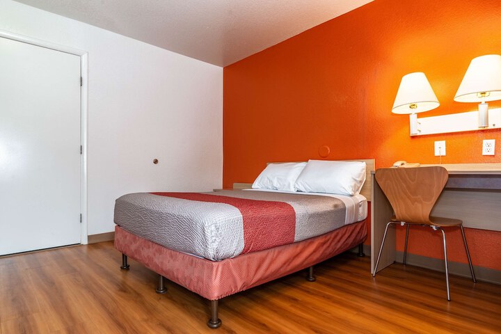 Room 30 of 57