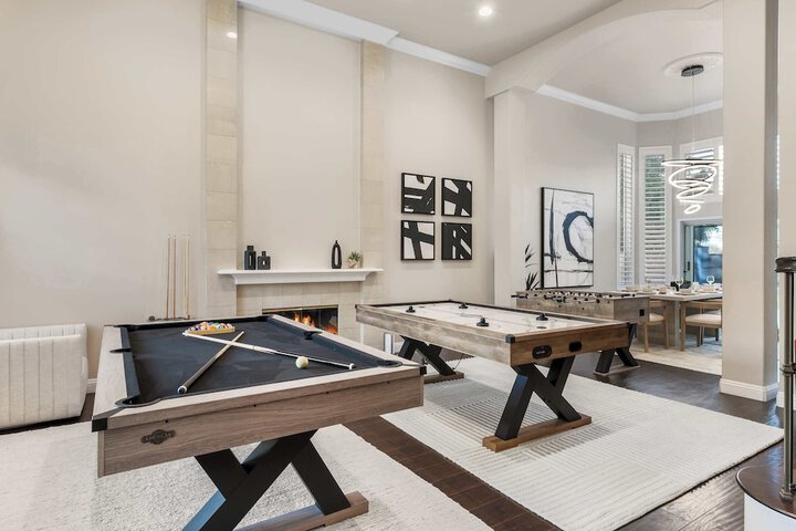 Luxury Pool Home w Theater Games & Mountain View