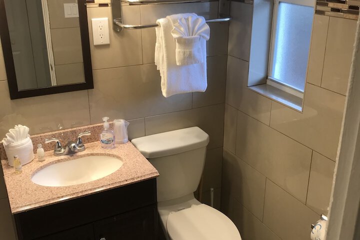 Schooner Hotel