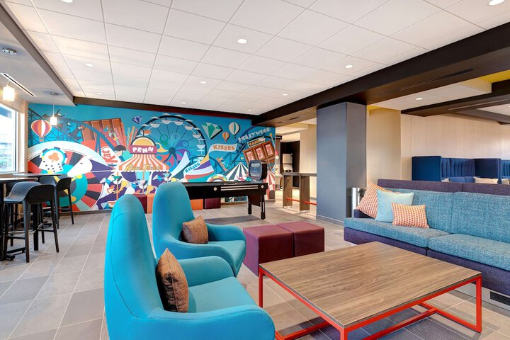 Hotel Interior 16 of 34