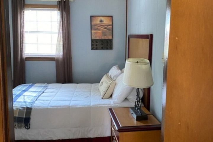 Room 71 of 83
