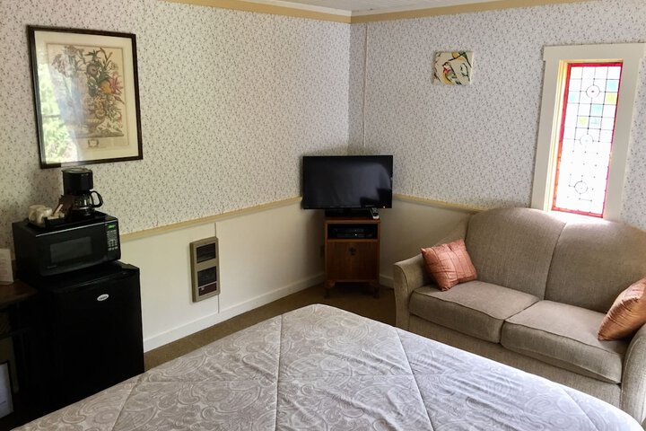 Alexanders Lodge