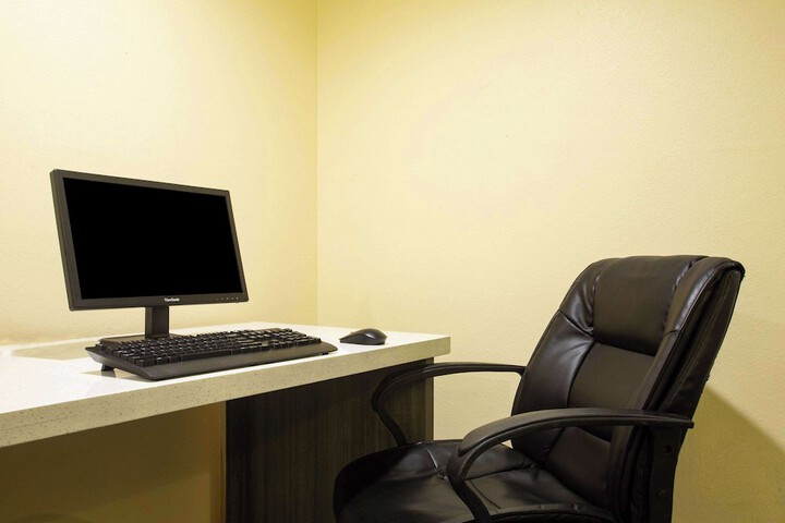Business Center 20 of 20