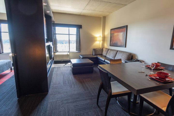 Room 48 of 61