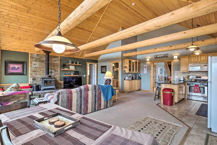 Grand Jefferson Home w / Stunning Mtn Views!