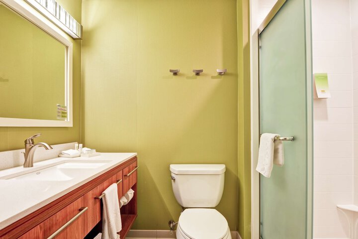 Room 17 of 32