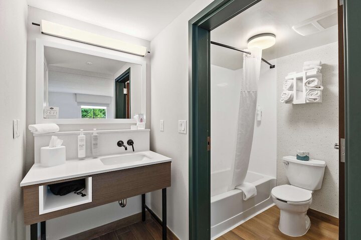 Hampton Inn & Suites Lake George