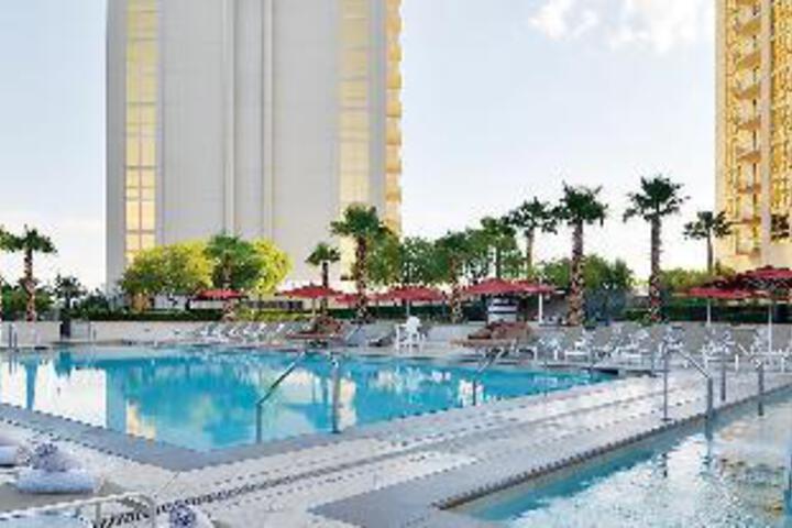 Pool 14 of 20