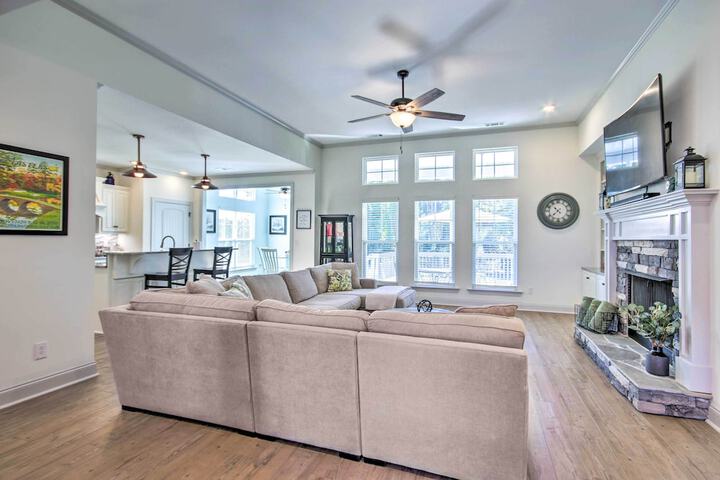 North Augusta Getaway w / Large Deck & Yard