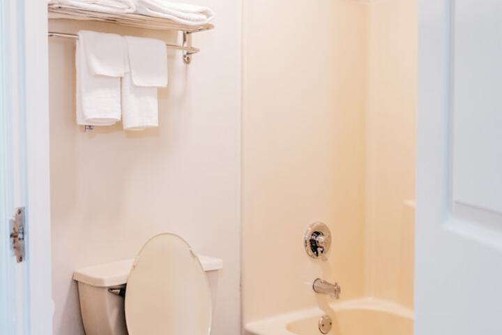 Quality Inn Johnson City I-26 exit 17