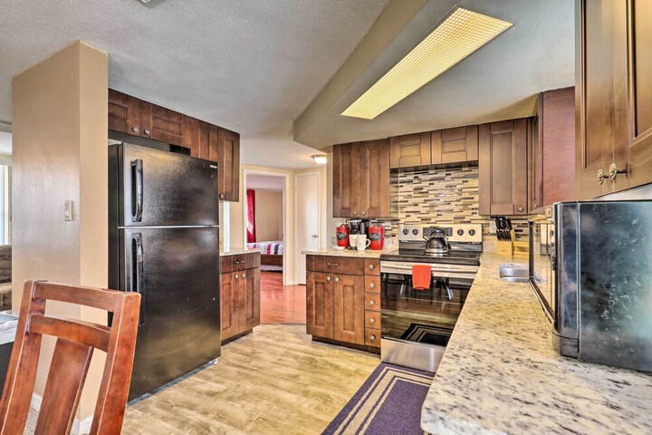Family Home w / Lanai & Yard in Port Richey!