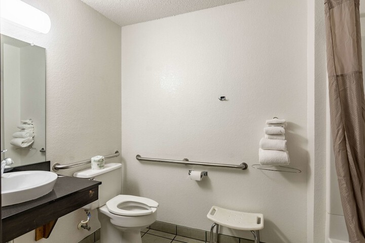 Room 28 of 31
