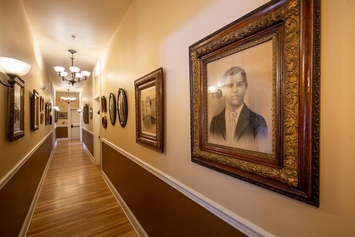Steele Mansion