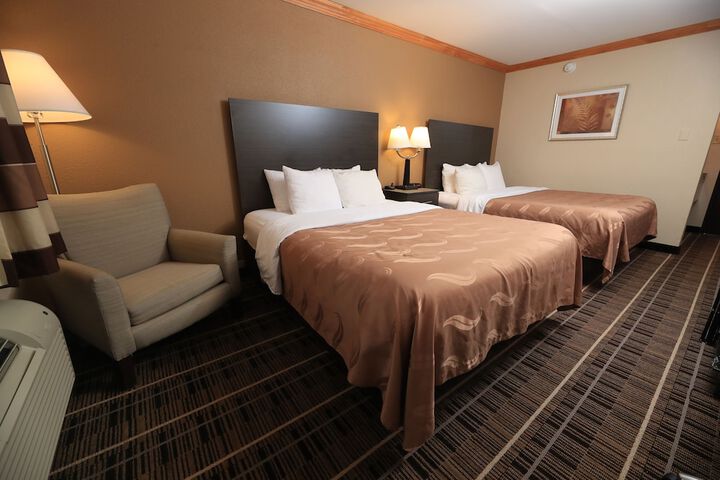 Room 34 of 61