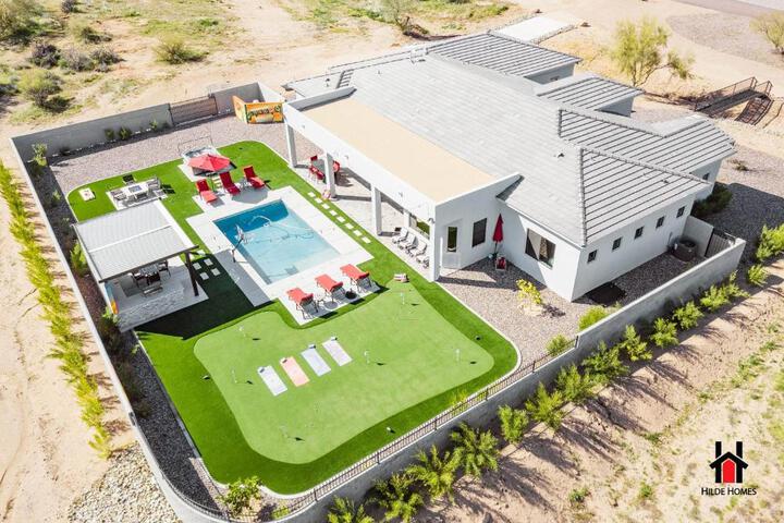 Peaceful Getaway to a New Custom-Built Luxury Home