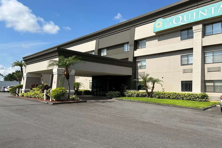 Hotel 2 of 58