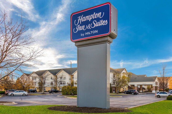 Hampton Inn & Suites Chicago / Hoffman Estates