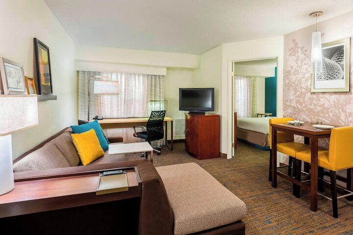 Room 8 of 23