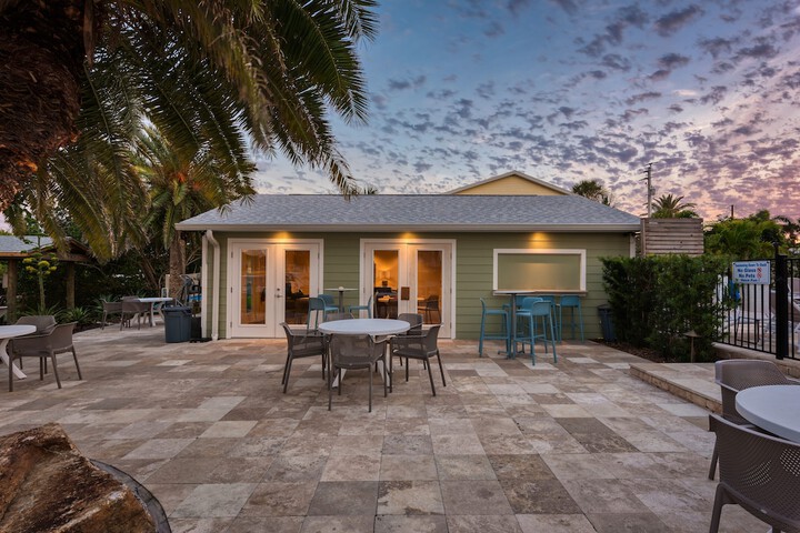 Escape Coastal Resort on Casey Key