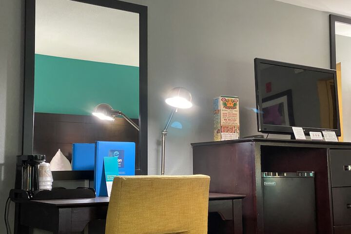 Room 27 of 31