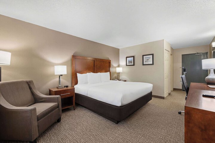 Room 15 of 34