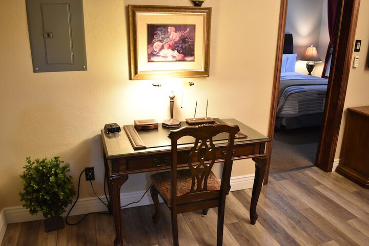 Room 16 of 66
