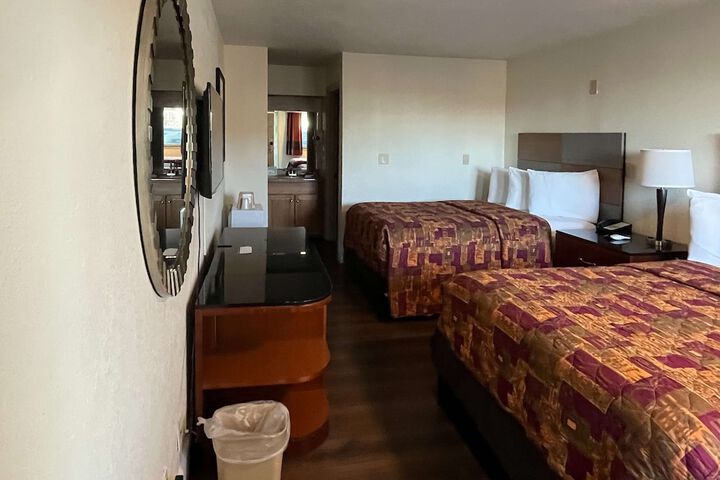 Room 7 of 15