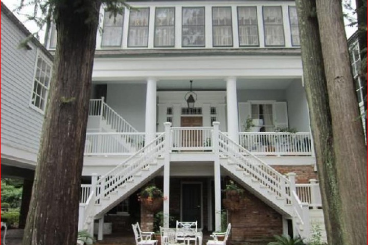 Hotel 6 of 63