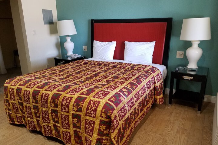Room 6 of 22