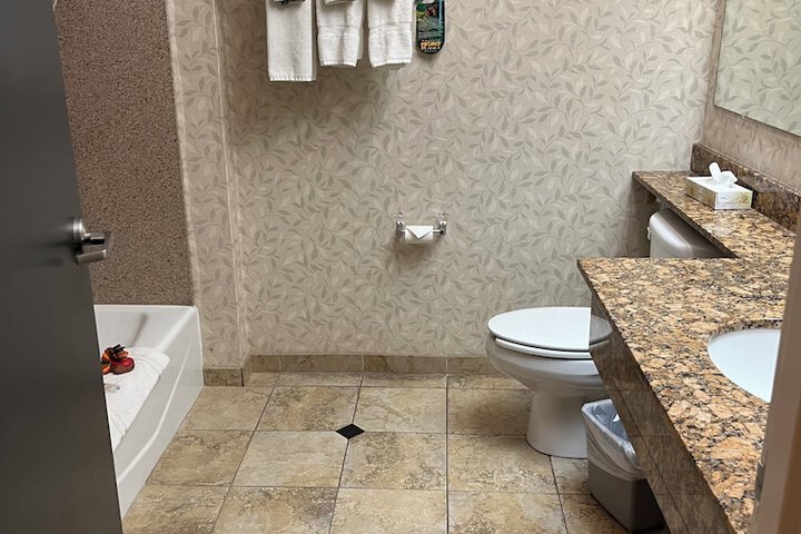 Room 14 of 60
