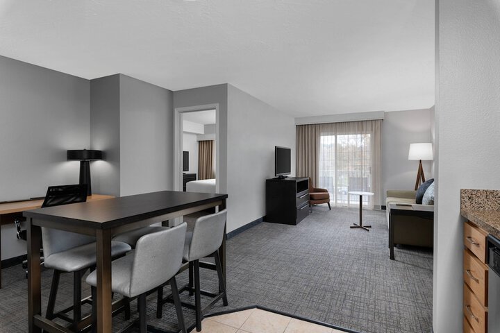 Room 22 of 35