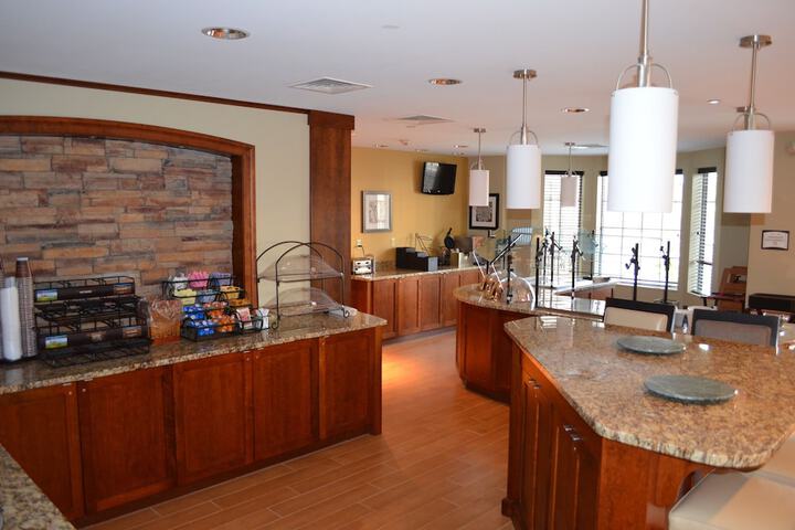 Staybridge Suites Bowling Green by IHG