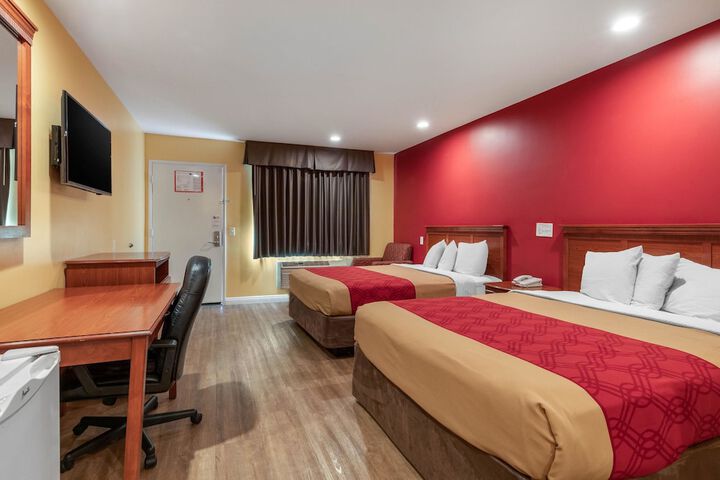 Room 17 of 32