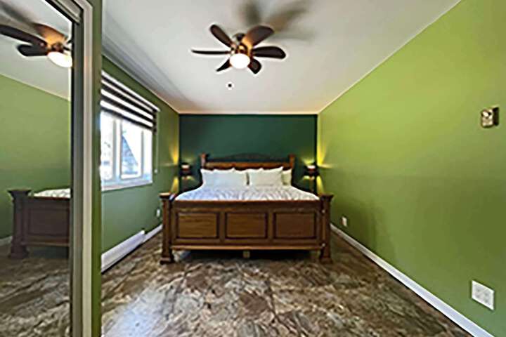 Room 60 of 82