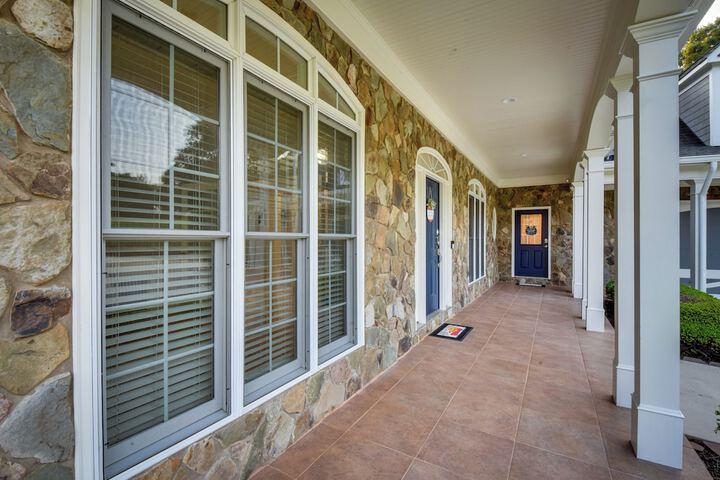Grand Lakefront Home in Hartwell w / Game Room!