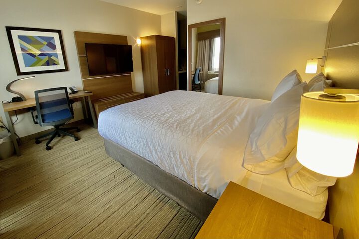 Room 54 of 96