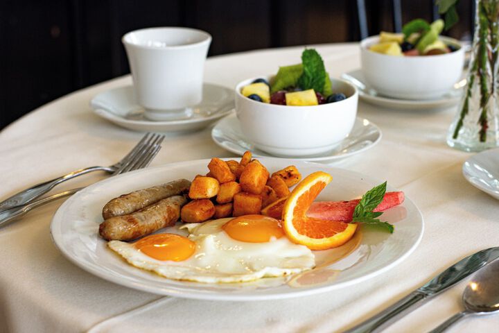 Breakfast/Coffee Service 142 of 142