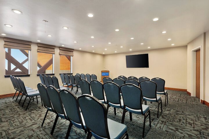 Delta Hotels by Marriott Helena Colonial