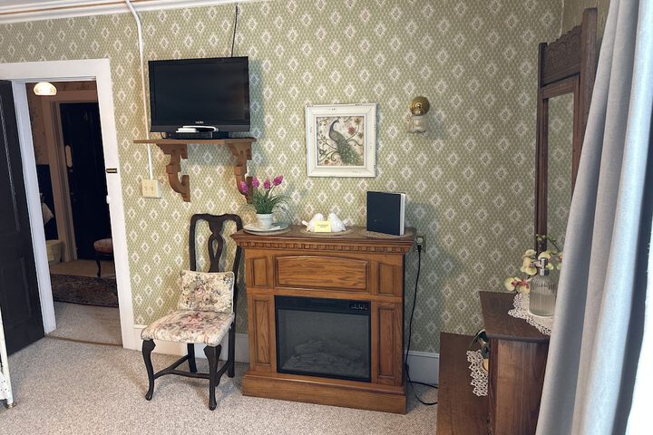 Room 19 of 74