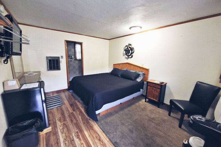 Room 32 of 54