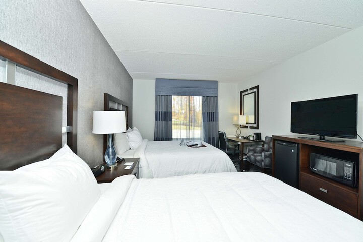 Hampton Inn & Suites Greensboro / Coliseum Area