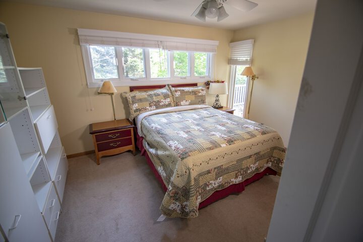 Room 47 of 95